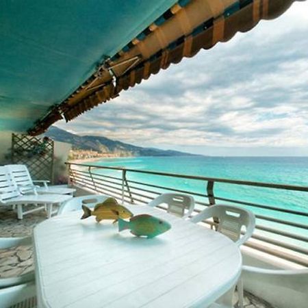 Flat Rossi Menton Quarto foto