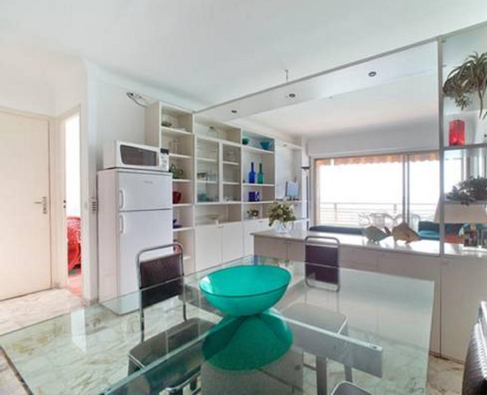 Flat Rossi Menton Quarto foto