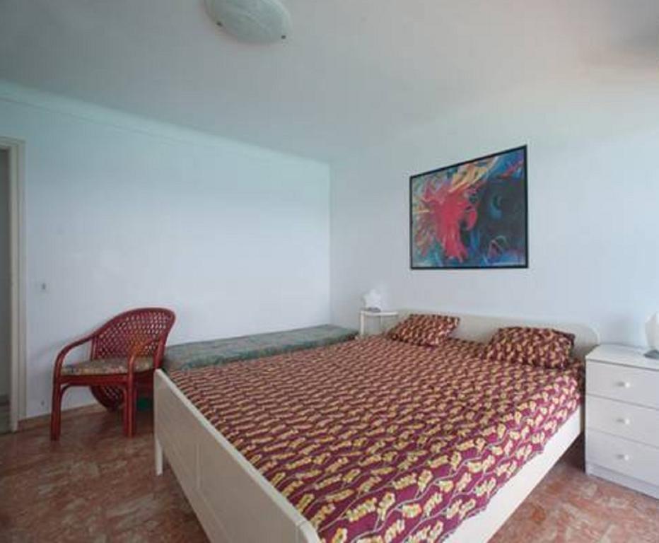 Flat Rossi Menton Quarto foto